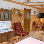 Walcher Apartment *